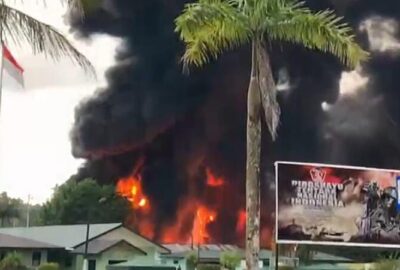 Markas-Denkav-3SC-Tepat-Disamping-Kodim-1710Mimika-Terbakar-800x450